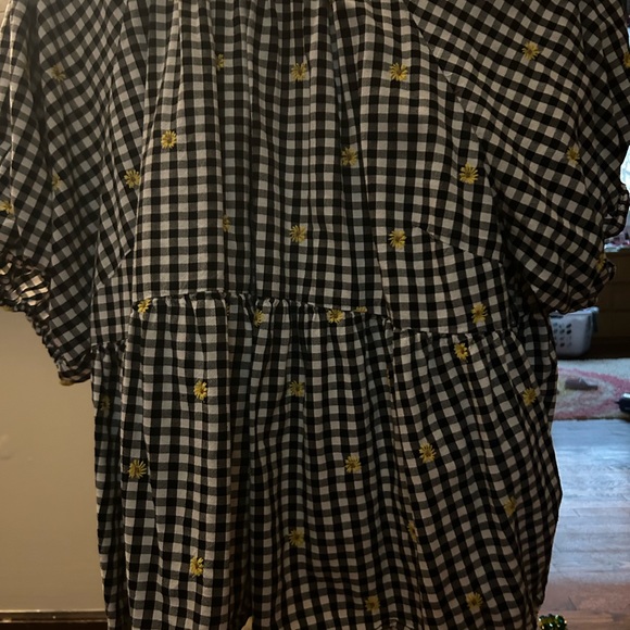 Old Navy women’s plus size blouse - Picture 4 of 4